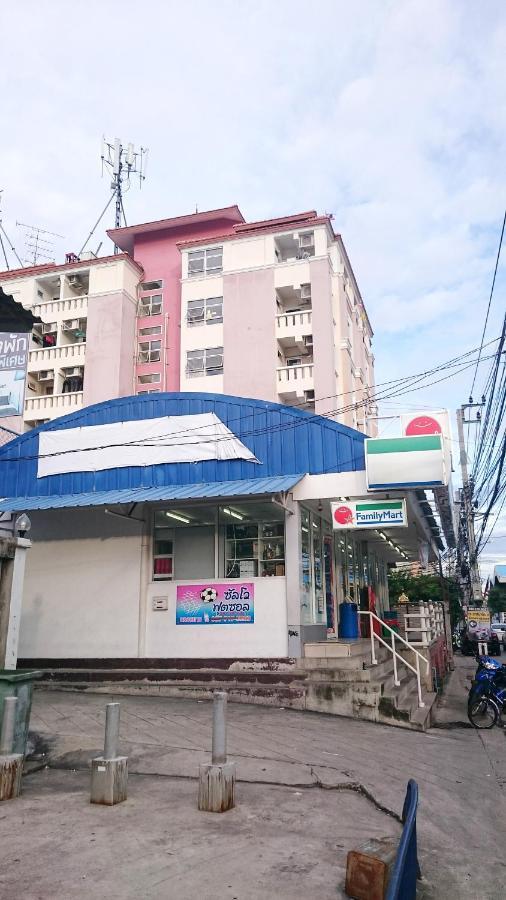 J.Residence Samut Prakan Exterior foto